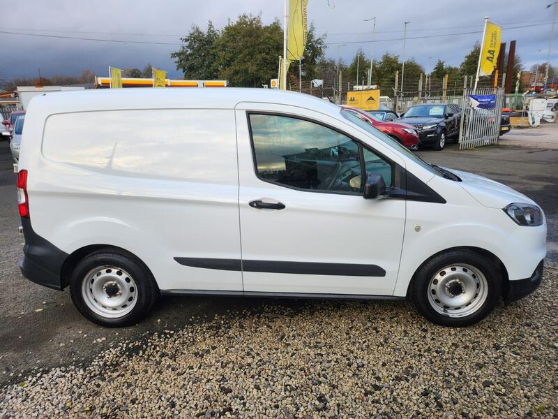 FORD TRANSIT COURIER
