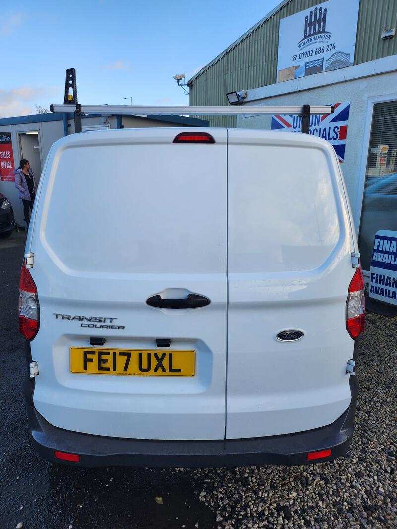 FORD TRANSIT COURIER