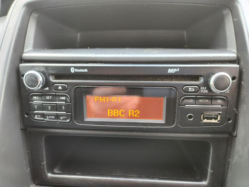 VAUXHALL VIVARO