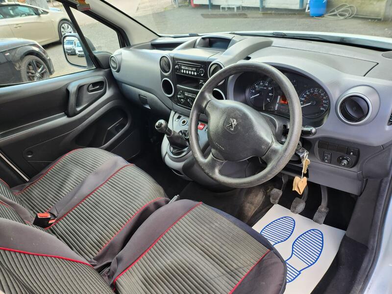 PEUGEOT PARTNER
