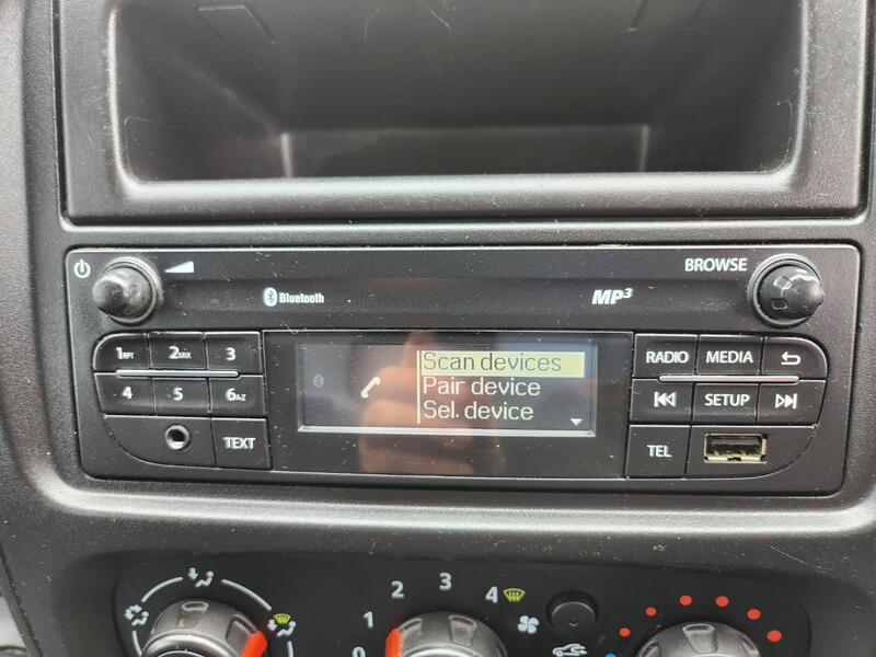 VAUXHALL VIVARO