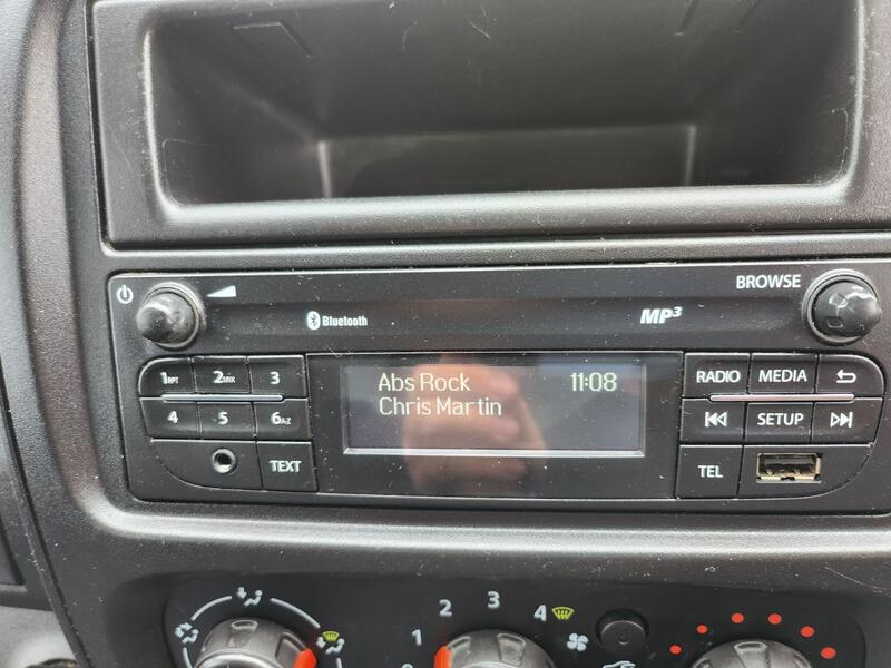 VAUXHALL VIVARO