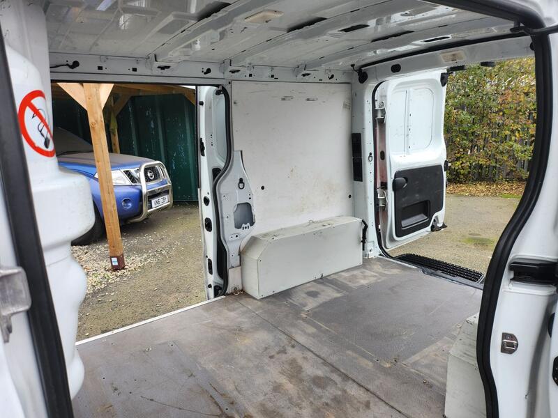 VAUXHALL VIVARO