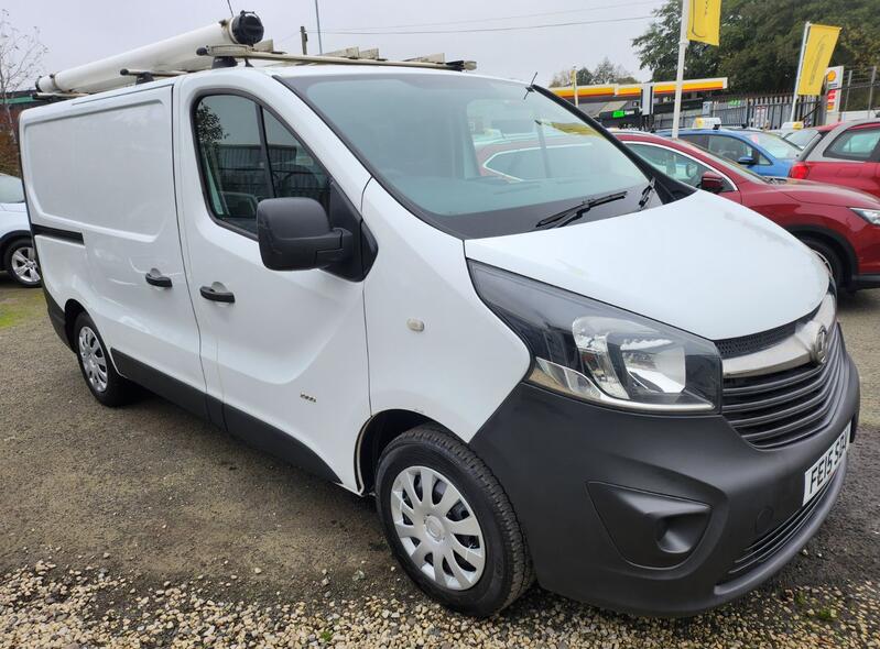VAUXHALL VIVARO