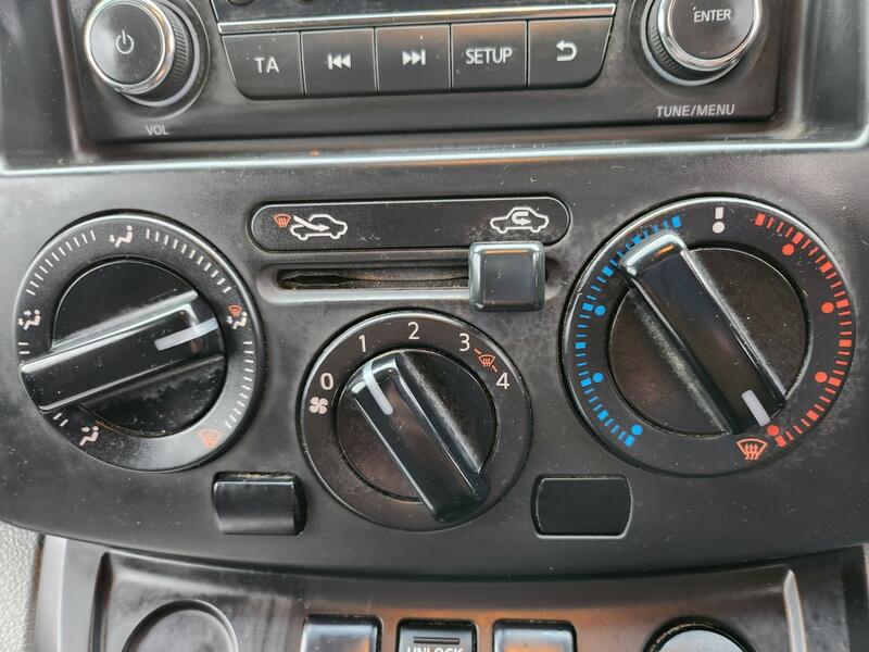 NISSAN NV200