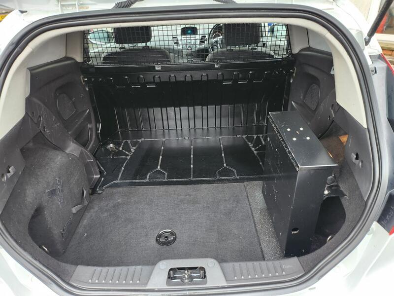 FORD FIESTA VAN