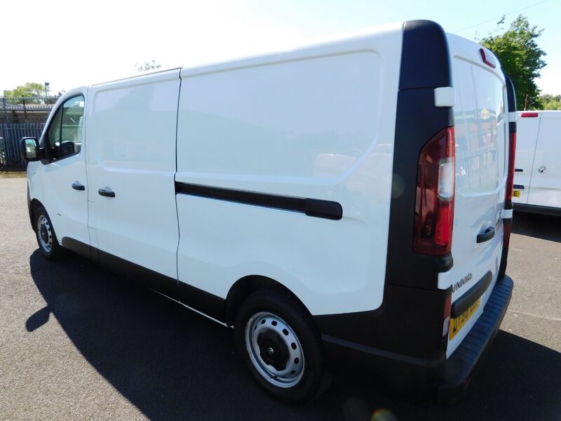 VAUXHALL VIVARO