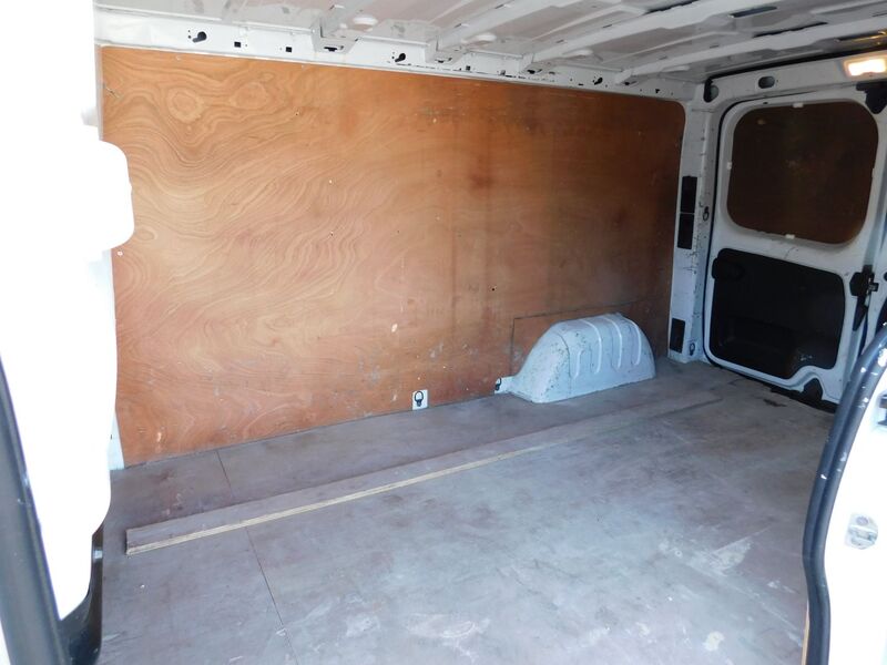 VAUXHALL VIVARO