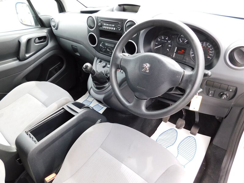 PEUGEOT PARTNER