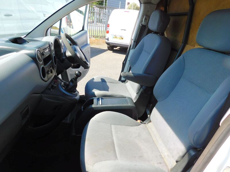 PEUGEOT PARTNER
