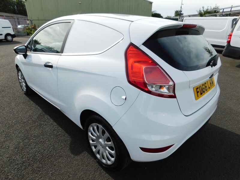 FORD FIESTA VAN