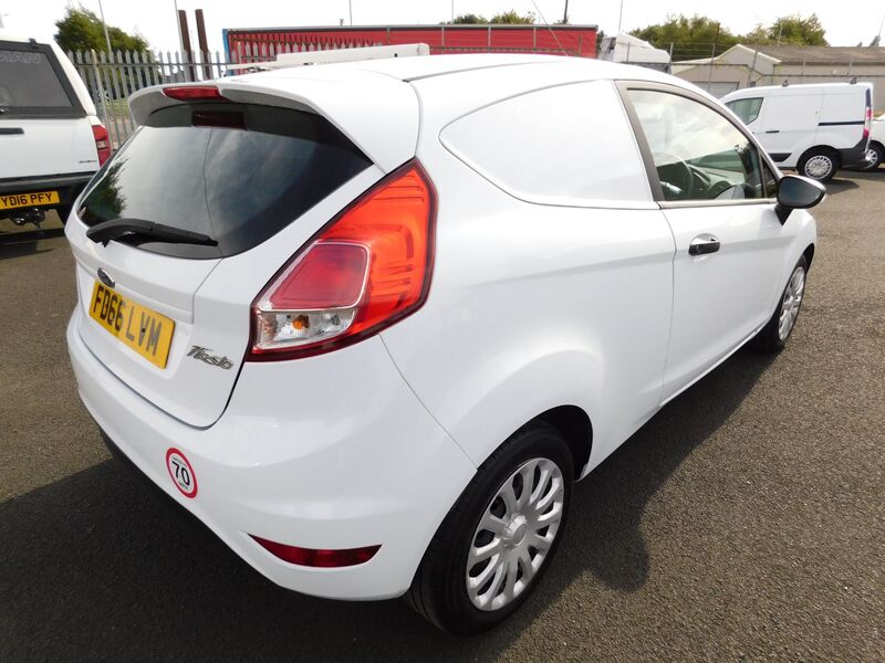 FORD FIESTA VAN