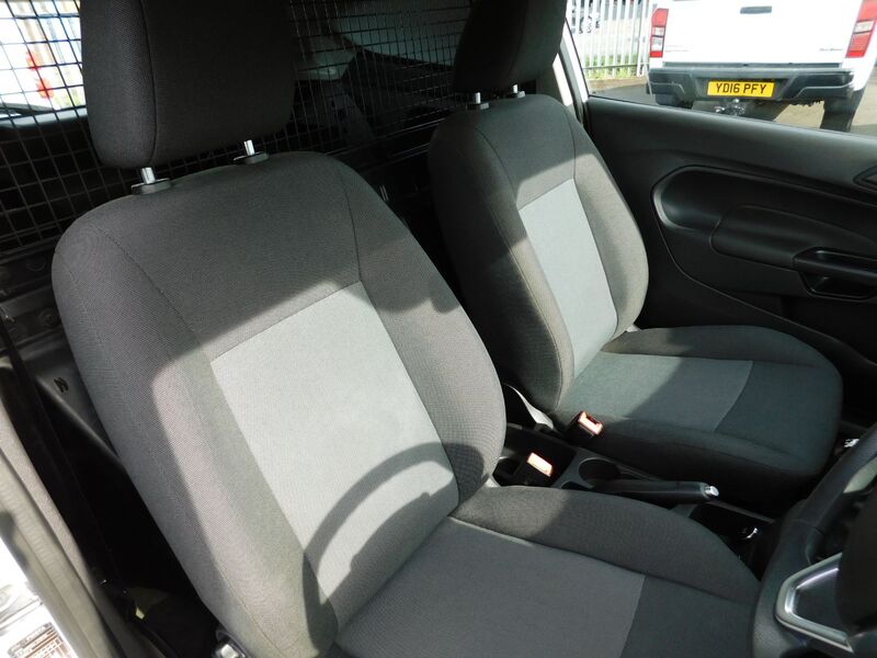 FORD FIESTA VAN