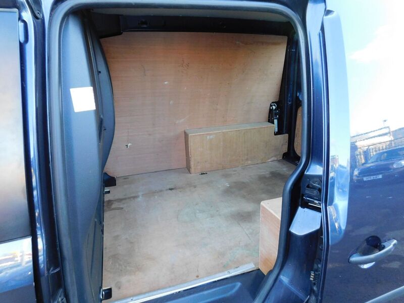 VOLKSWAGEN CADDY