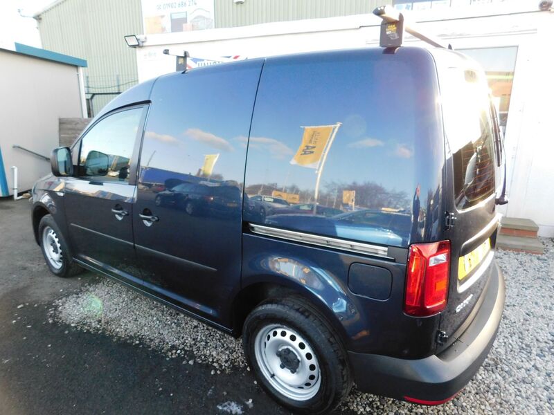 VOLKSWAGEN CADDY