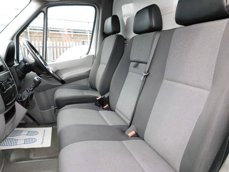 VOLKSWAGEN CRAFTER