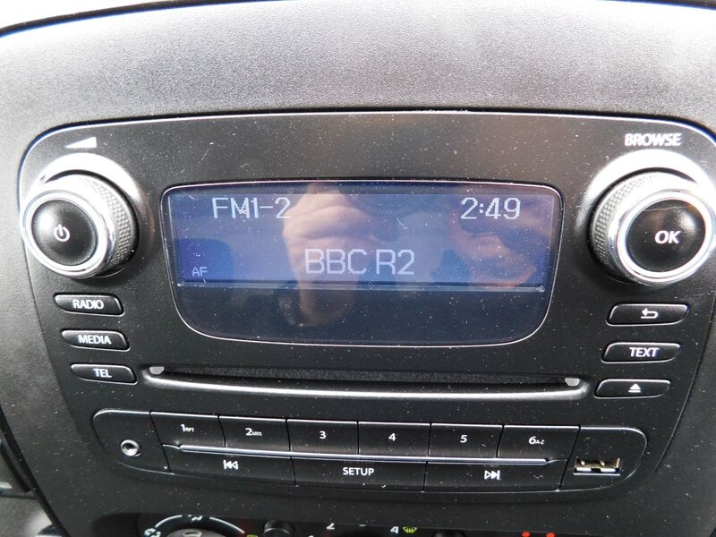 VAUXHALL VIVARO