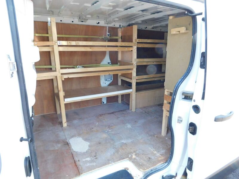 VAUXHALL VIVARO