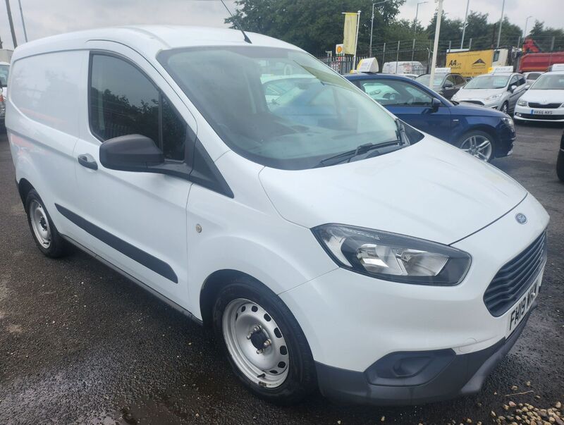 FORD TRANSIT COURIER