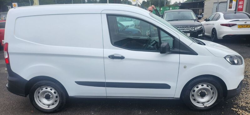 FORD TRANSIT COURIER