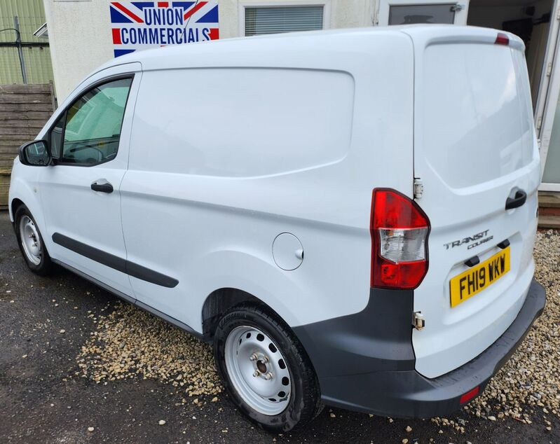 FORD TRANSIT COURIER