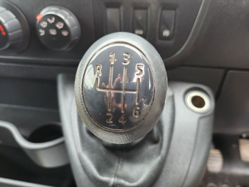 VAUXHALL MOVANO