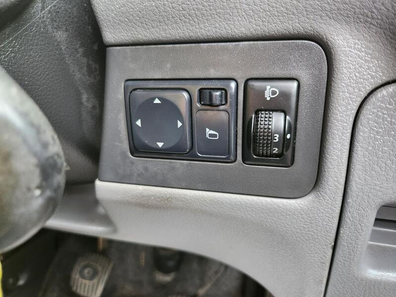 NISSAN NV200